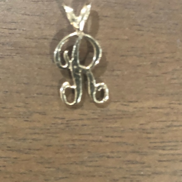 14kt initial R charm - Picture 5 of 6